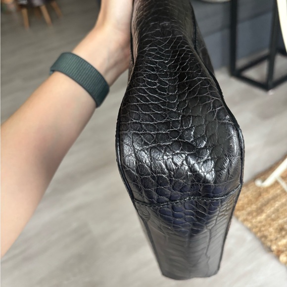 Vintage Genuine Leather Bag | Made in Italy - Picture 10 of 15